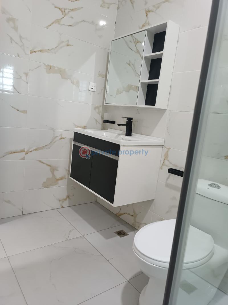 4 bedroom House For Sale Lakeside Estates. Adenta Municipal Accra - 1