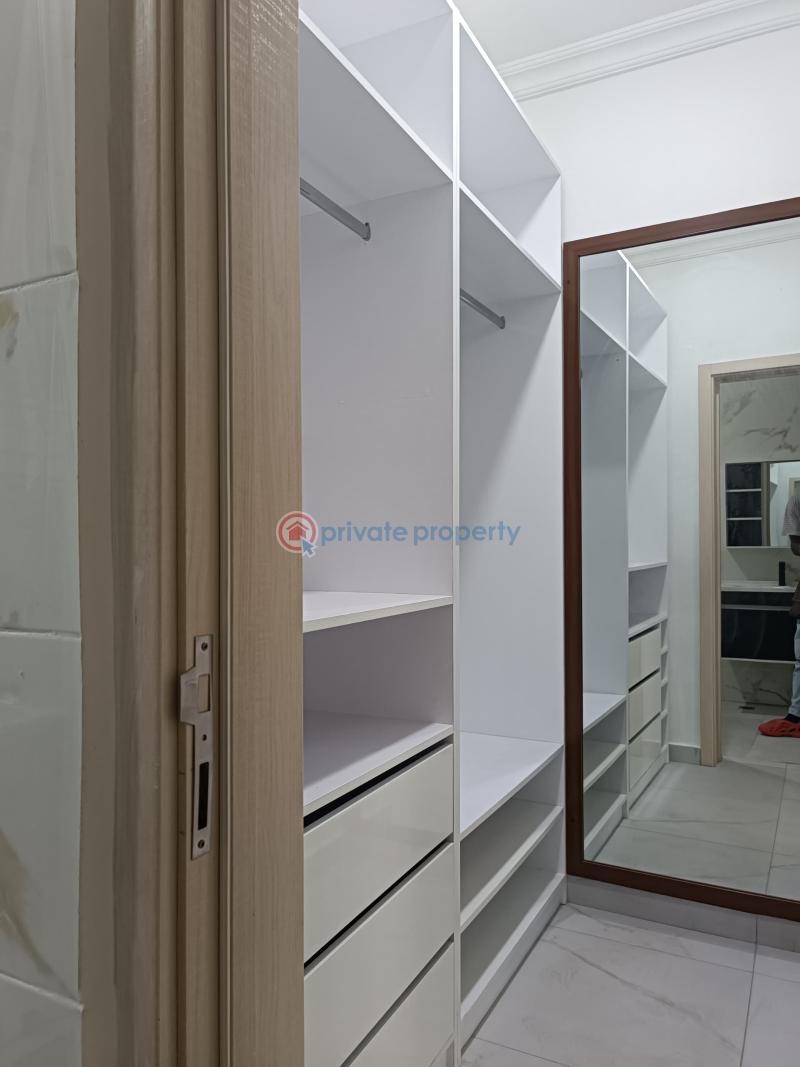 4 bedroom House For Sale Lakeside Estates. Adenta Municipal Accra - 4