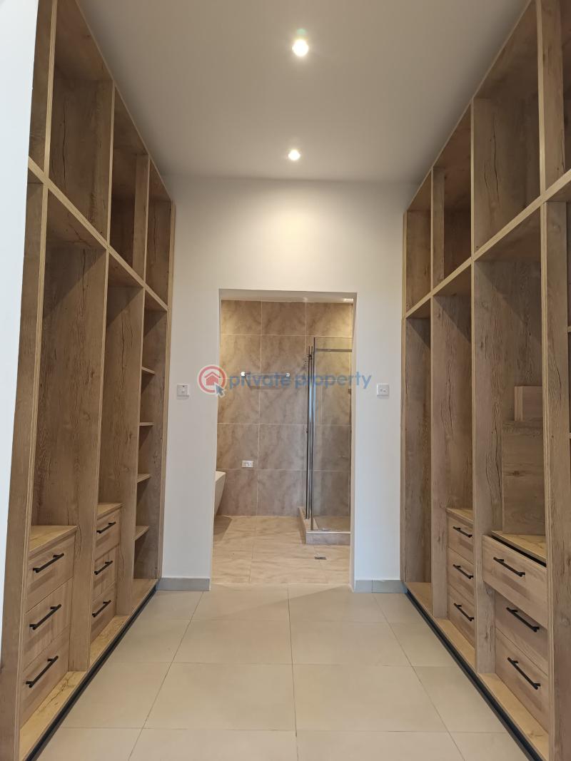 4 bedroom House For Sale Lakeside Estates. Adenta Municipal Accra - 5