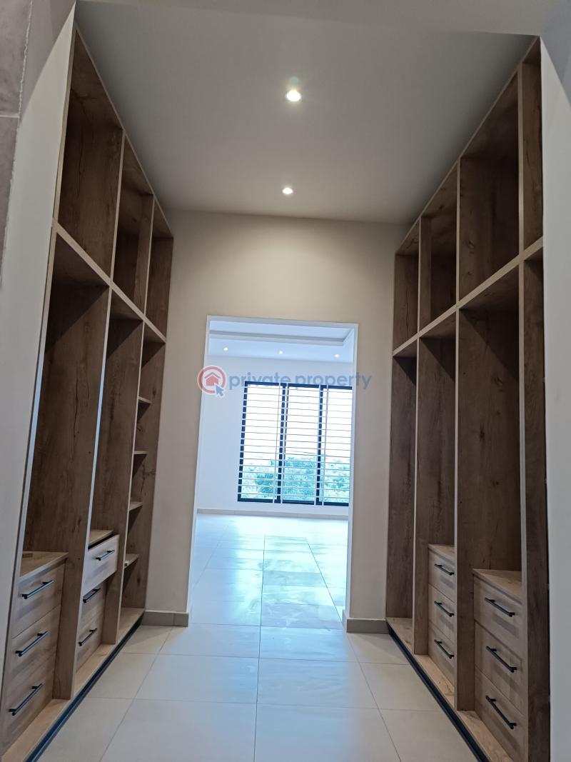 4 bedroom House For Sale Lakeside Estates. Adenta Municipal Accra - 4