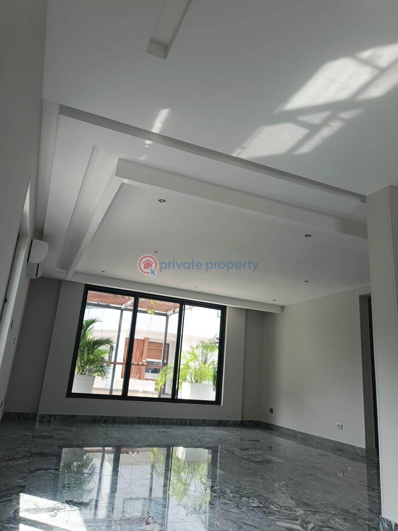 3 bedroom Townhouse For Sale Airport Residential Area Accra - 12