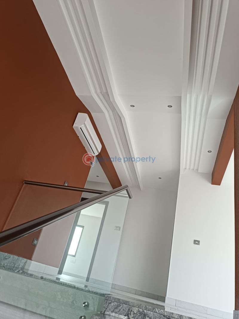 3 bedroom Townhouse For Sale Airport Residential Area Accra - 8