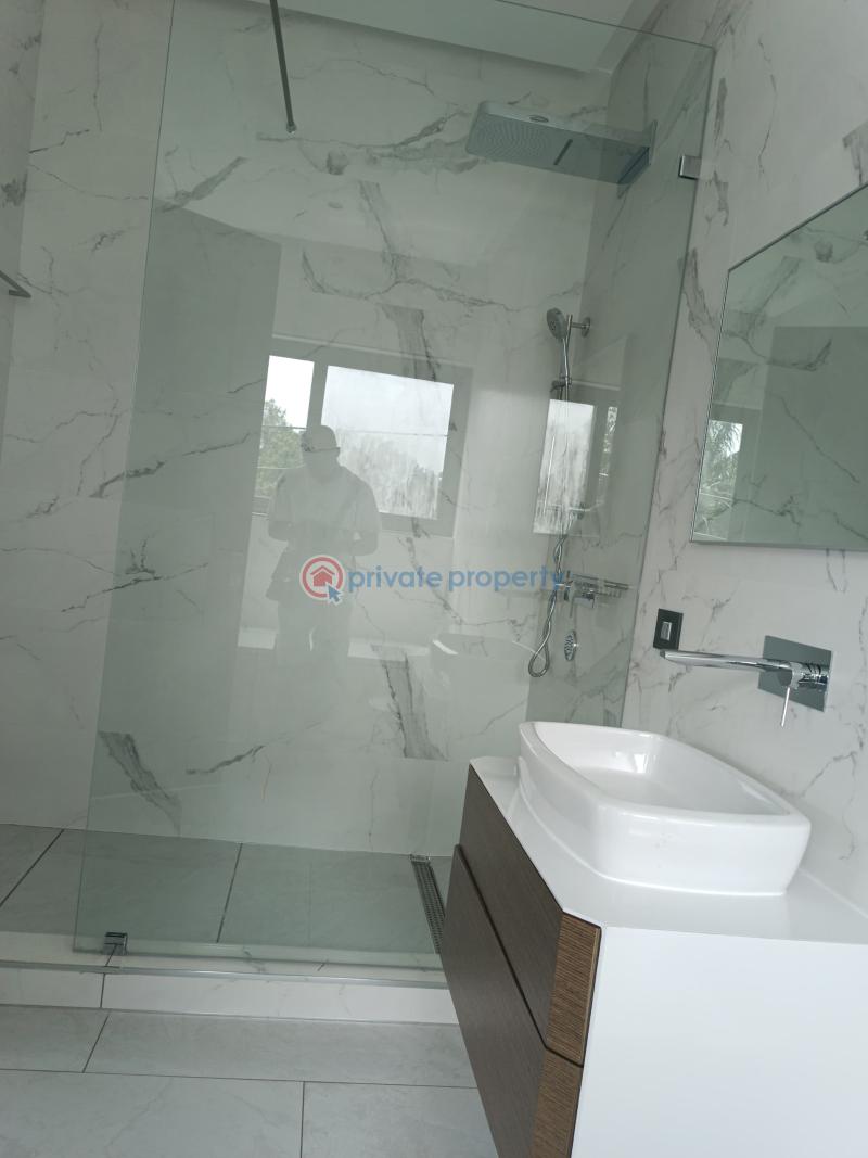 3 bedroom Townhouse For Sale Airport Residential Area Accra - 0