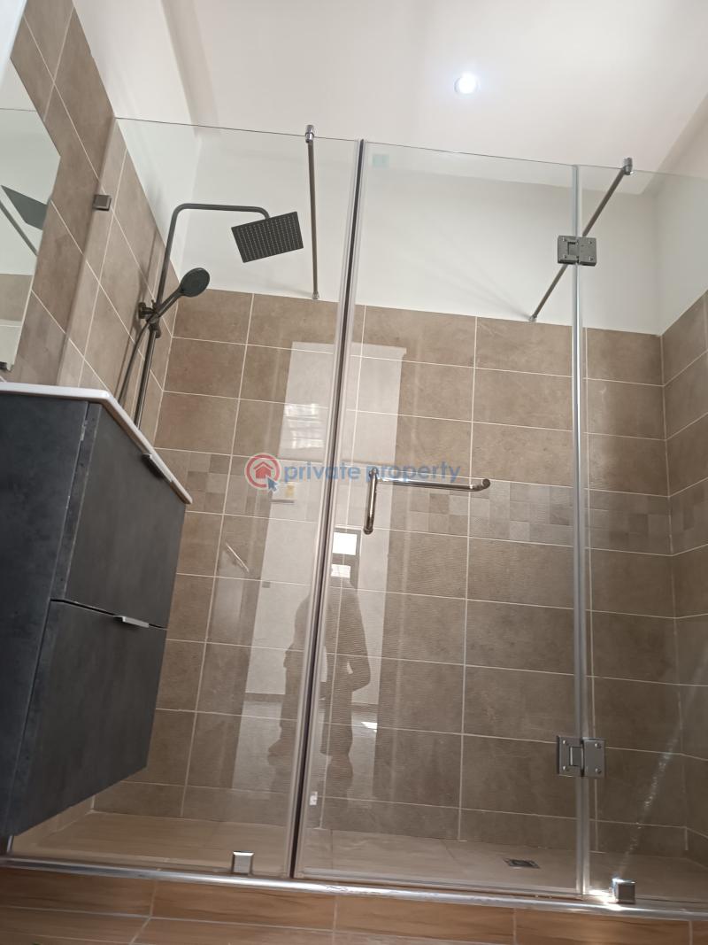 4 bedroom House For Sale Lakeside Estates. Adenta Municipal Accra - 9