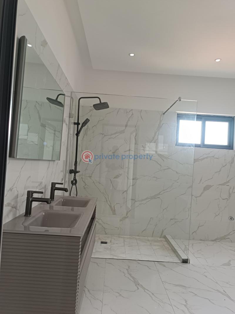 4 bedroom House For Sale Lakeside Estates. Adenta Municipal Accra - 4