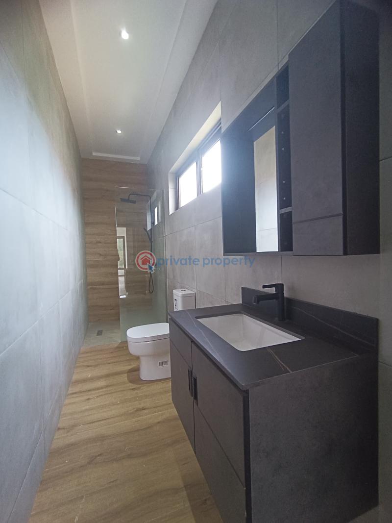 4 bedroom House For Sale Trasacco East Legon Accra - 11