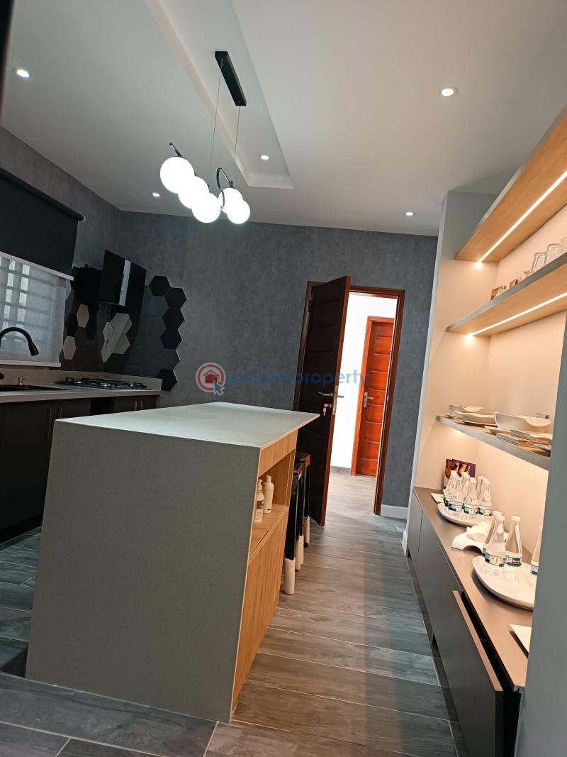 4 bedroom House For Sale Lakeside Estates. Adenta Municipal Accra - 1