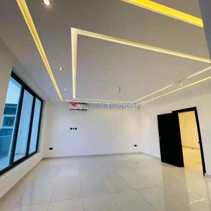 4 bedroom Townhouse For Sale Ashaley Botwe Adenta Municipal Accra - 10