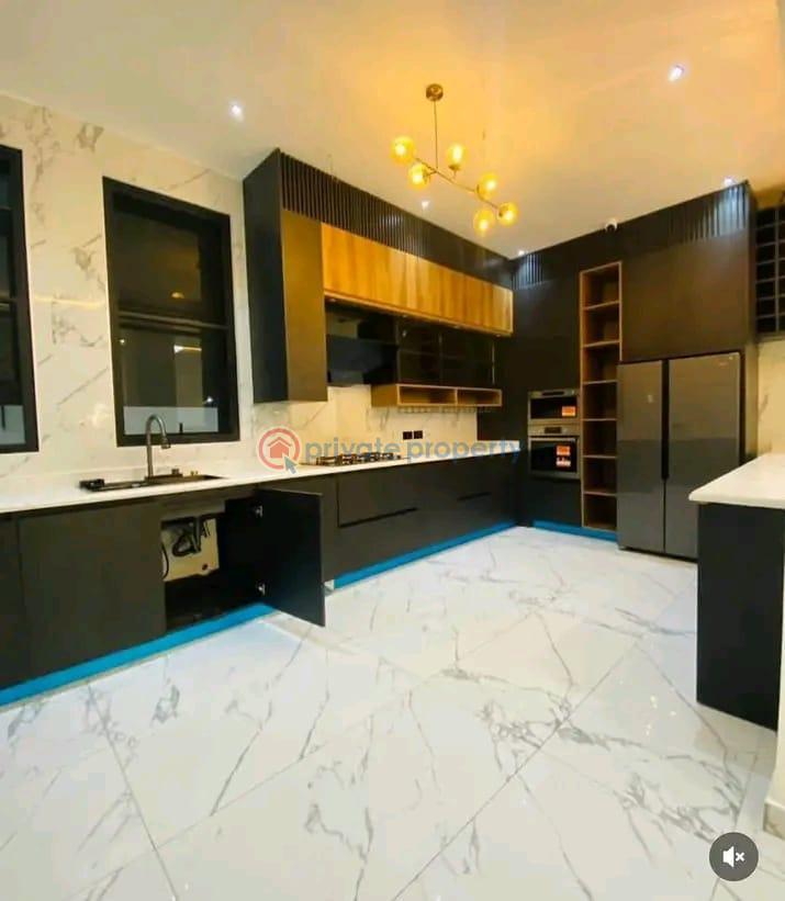 4 bedroom Townhouse For Sale East Legon Accra - 4