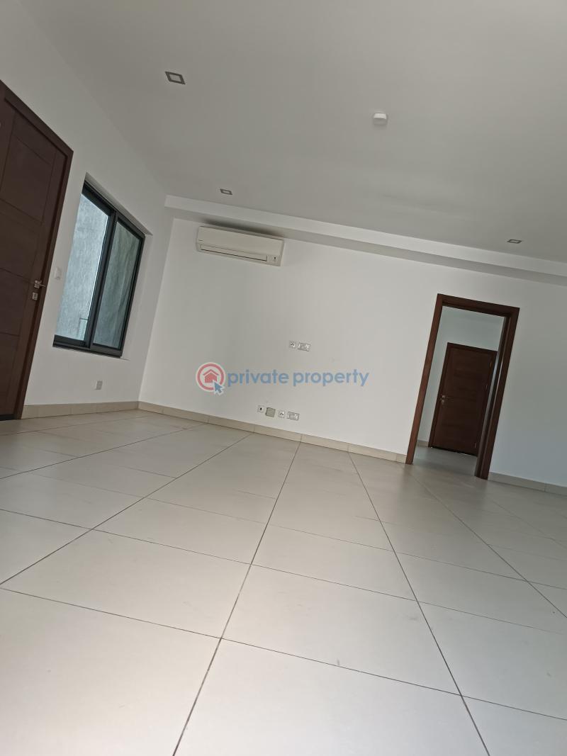 4 bedroom Townhouse For Sale Airport Residential Area Accra - 7