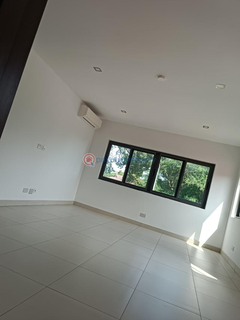 4 bedroom Townhouse For Sale Airport Residential Area Accra - 11