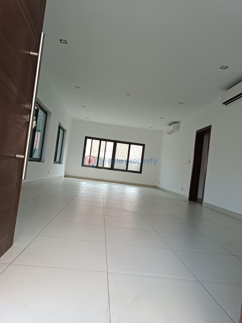 4 bedroom Townhouse For Sale Airport Residential Area Accra - 5