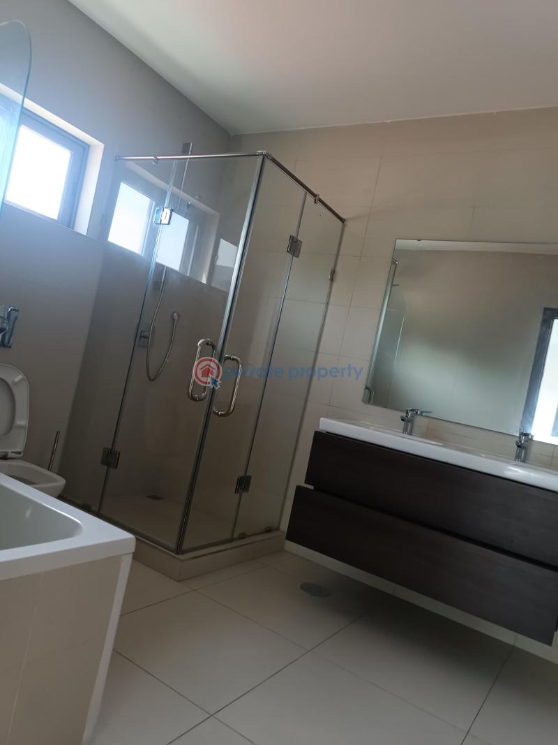 4 bedroom Townhouse For Sale Airport Residential Area Accra - 8