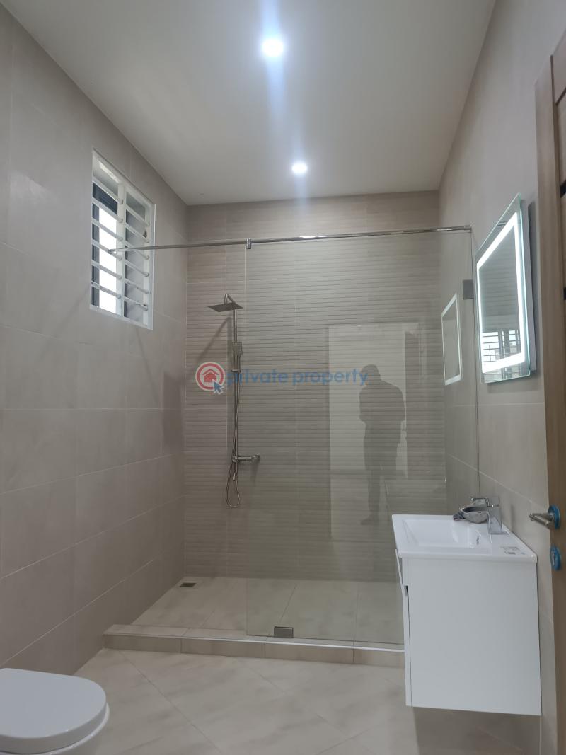 5 bedroom House For Sale Ashalley Botwe Accra Metropolitan  - 5