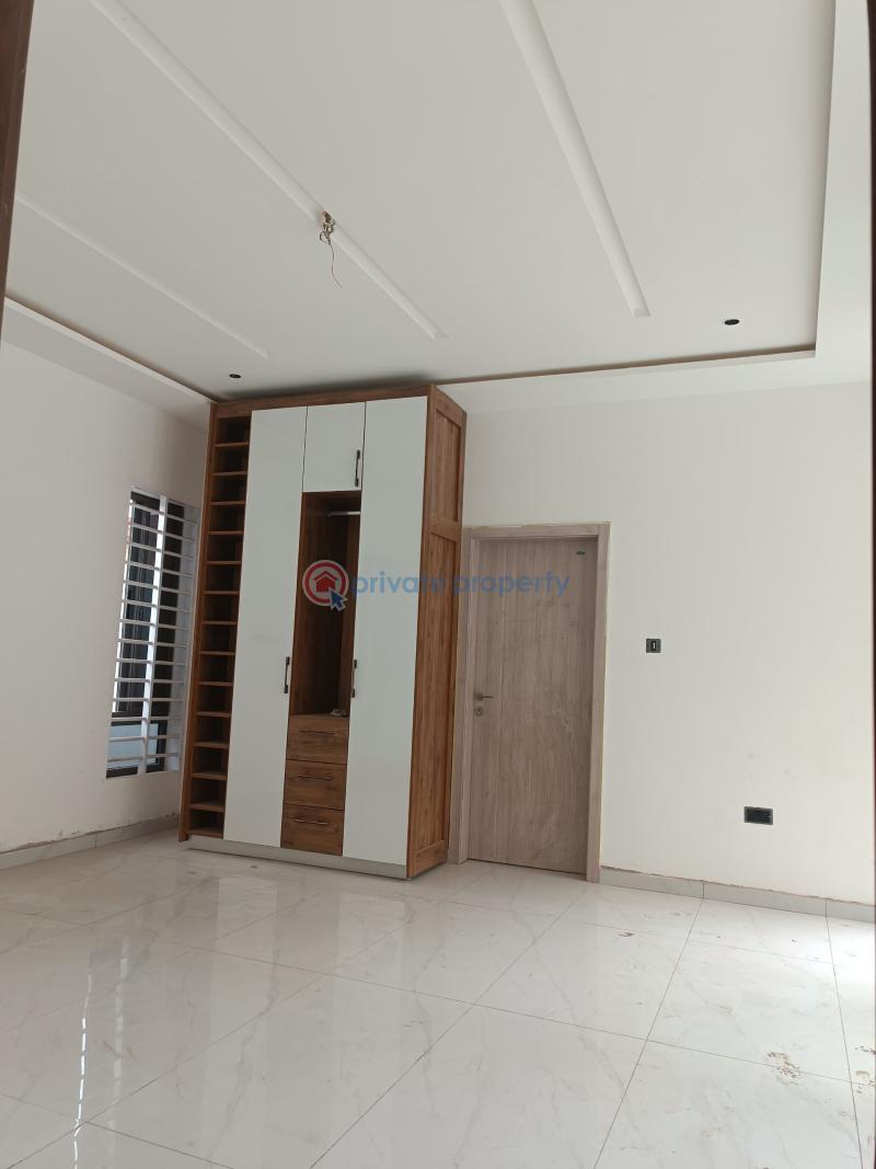 5 bedroom House For Sale Adenta Adenta Municipal Accra - 12