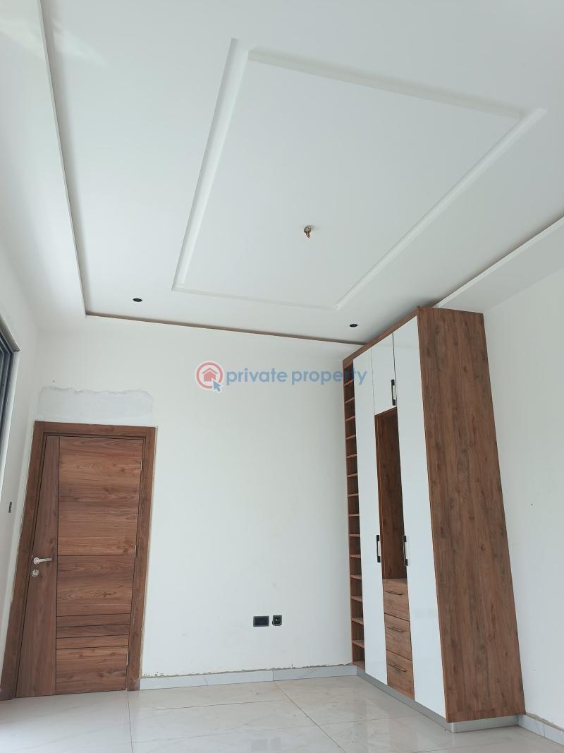 5 bedroom House For Sale Adenta Adenta Municipal Accra - 5