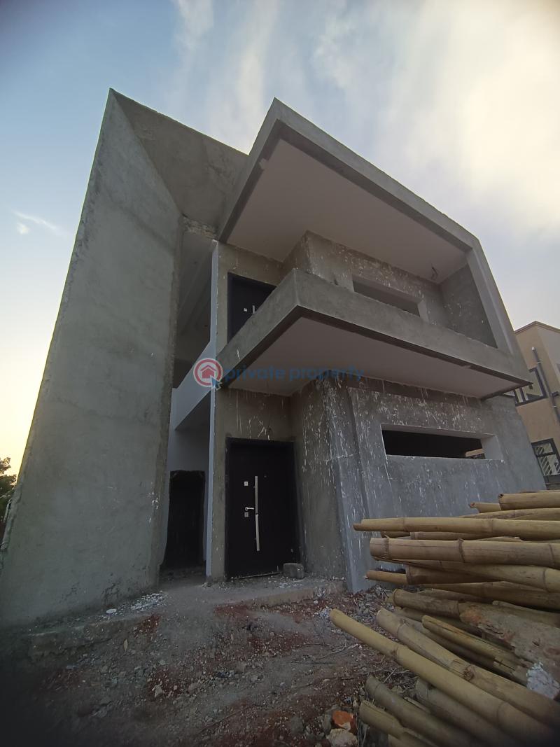 5 bedroom House For Sale Frafraha Adenta Municipal Accra - 0