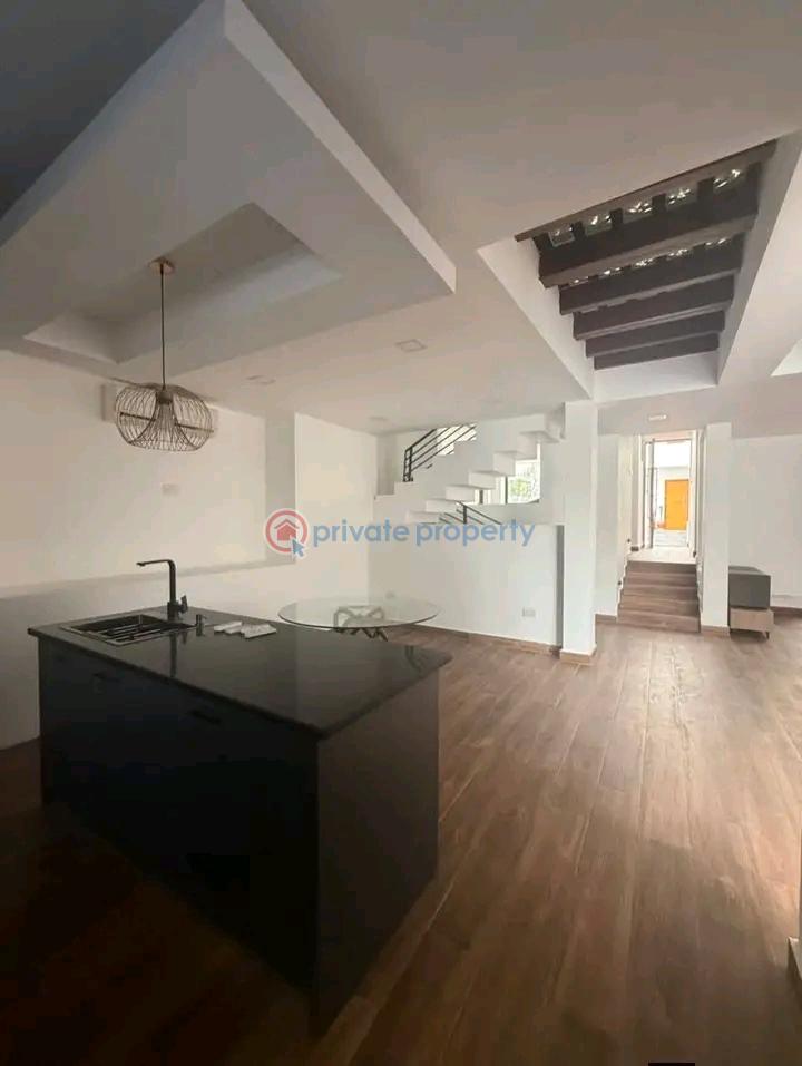 5 bedroom Townhouse For Rent Cantonments Accra - 2