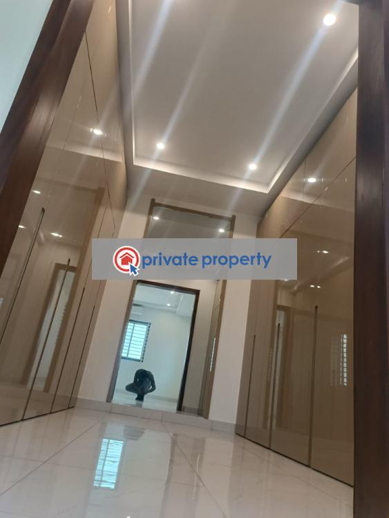 6 bedroom Detached Duplex For Sale East Legon Accra - 3