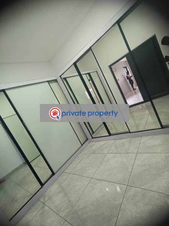 6 bedroom Detached Duplex For Sale &nbsp;east Airport Airport Residential Area Accra - 6