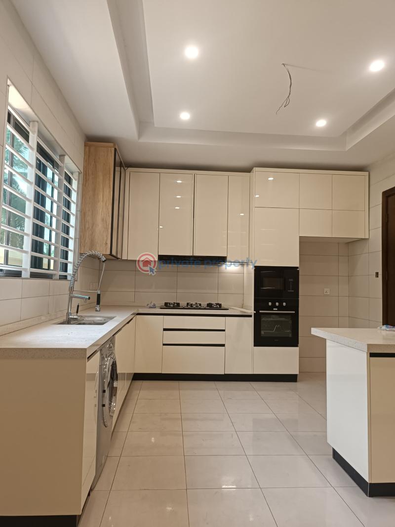 6 bedroom House For Sale East Legon Accra - 18