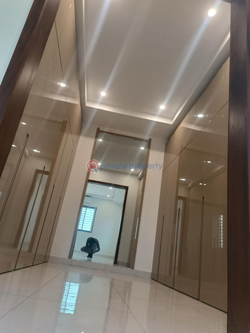 6 bedroom House For Sale East Legon Accra - 12