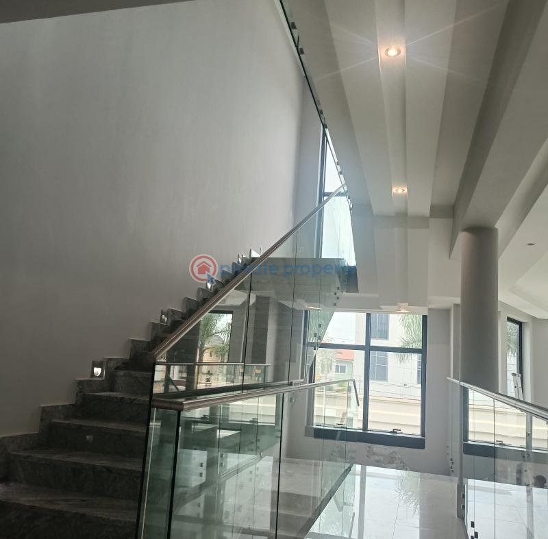 6 bedroom House For Sale East Legon Accra - 1