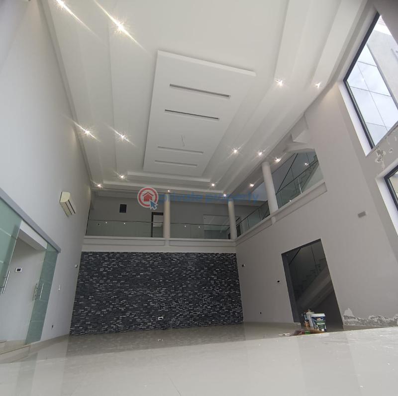 6 bedroom House For Sale East Legon Accra - 4