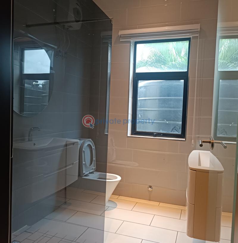 6 bedroom House For Sale East Legon Accra - 8