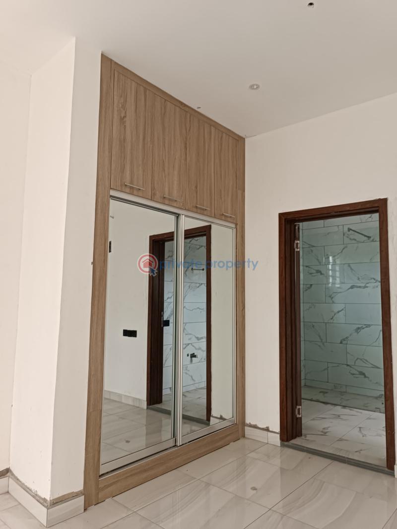 7 bedroom House For Sale Trasacco East Legon Accra - 12
