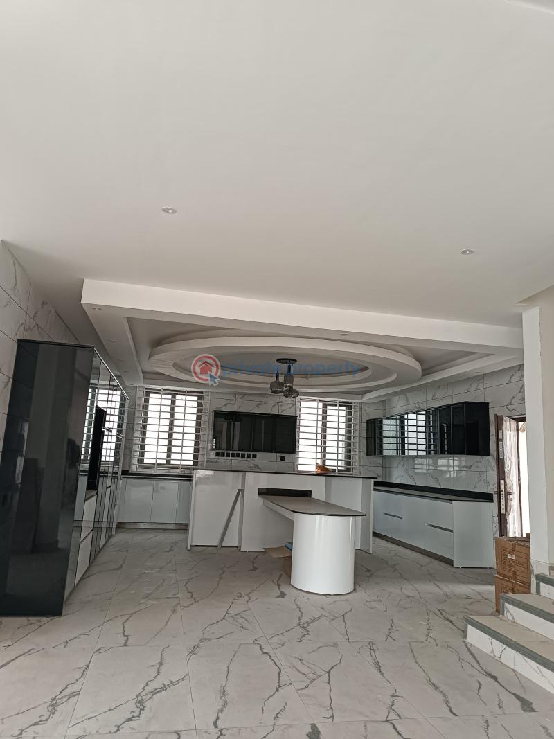 7 bedroom House For Sale Trasacco East Legon Accra - 9
