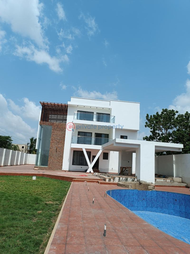 7 bedroom House For Sale Trasacco East Legon Accra - 16