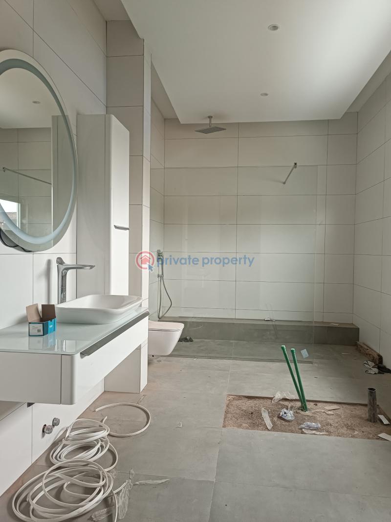 5 bedroom House For Sale East Legon Accra - 3