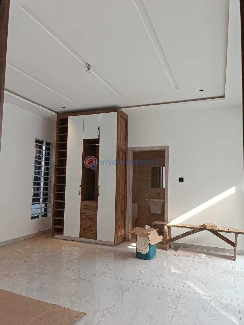 5 bedroom House For Sale Adenta Municipal Accra - 1
