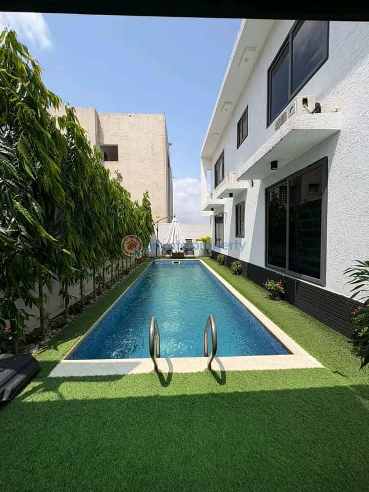 4 bedroom Townhouse Short let East Legon Accra - 9
