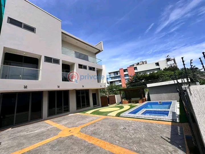 4 bedroom Townhouse For Rent Cantonments Accra - 1