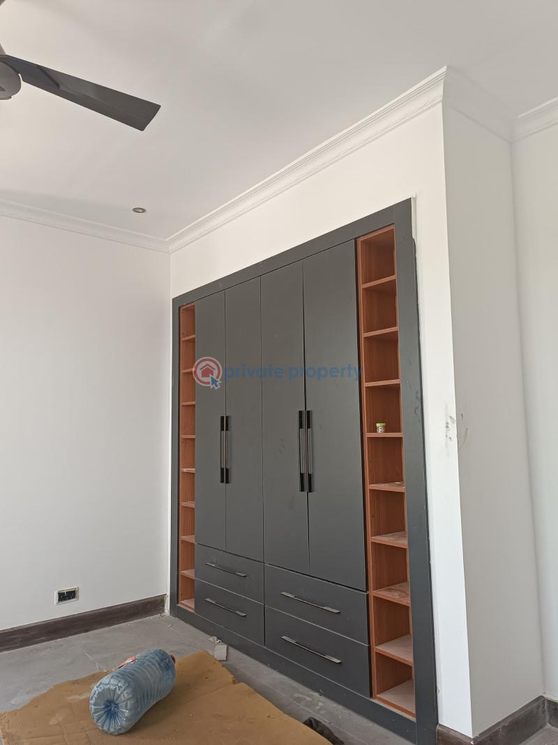 6 bedroom House For Sale Spintex Accra - 0