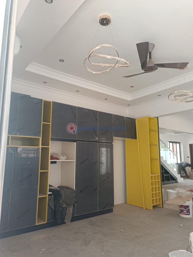 6 bedroom House For Sale Spintex Accra - 13