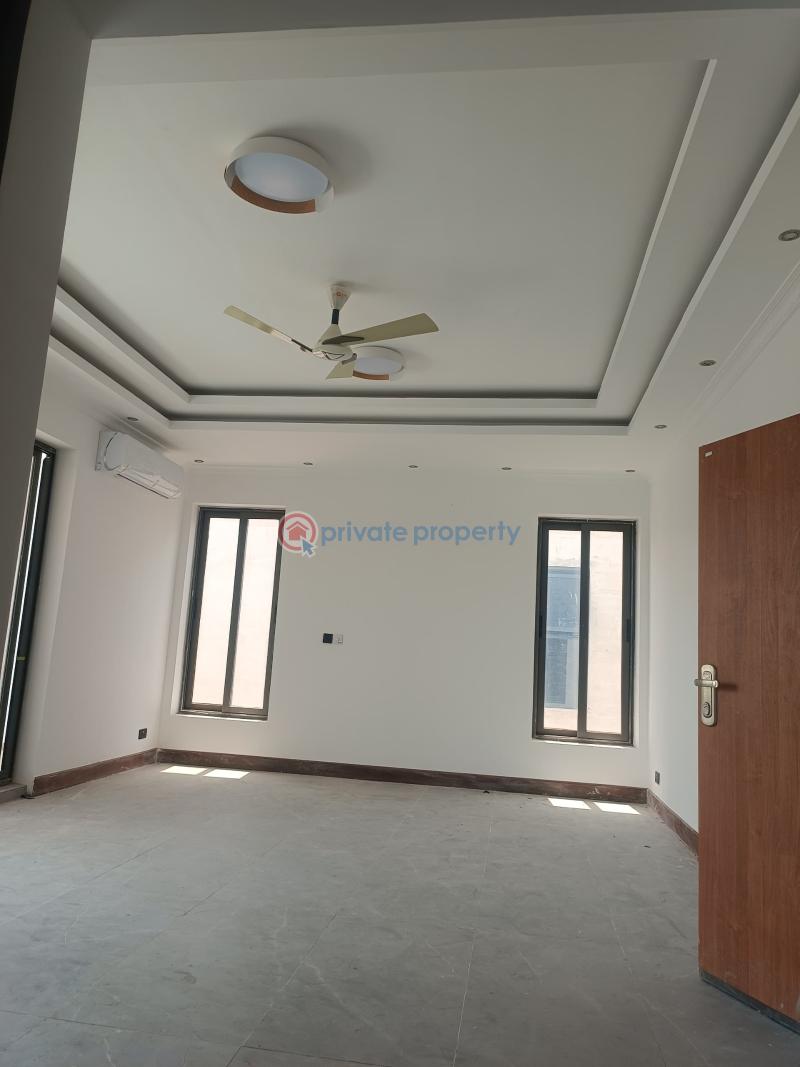 6 bedroom House For Sale Spintex Accra - 4