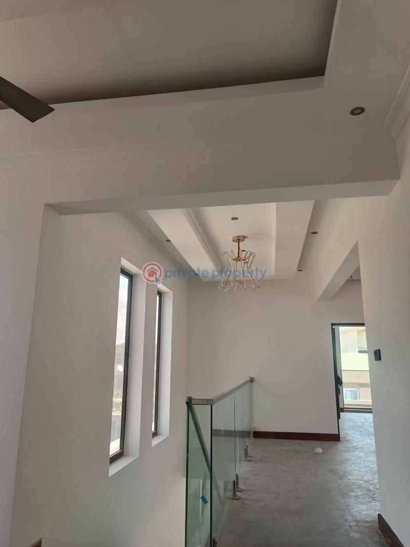 6 bedroom House For Sale Spintex Accra - 2