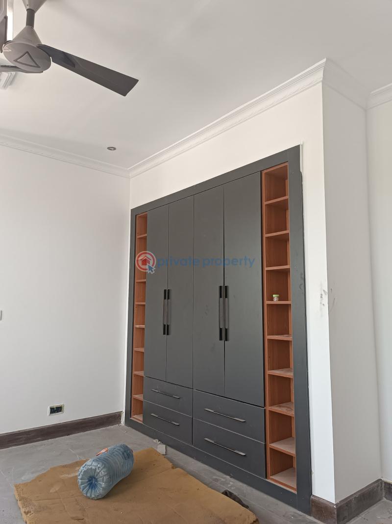 6 bedroom House For Sale Spintex Accra - 1