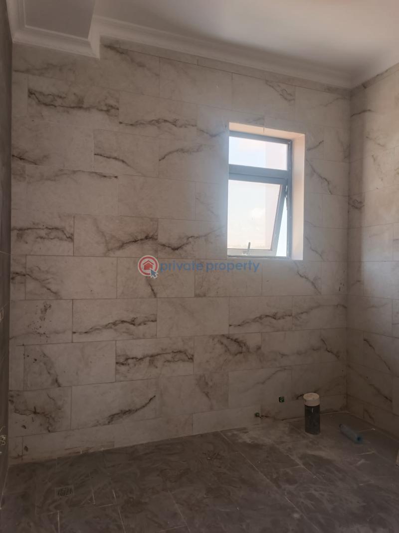 6 bedroom House For Sale Spintex Accra - 7