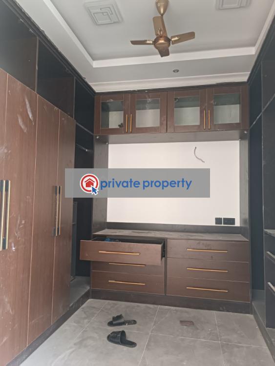 6 bedroom House For Sale Spintex Accra - 9
