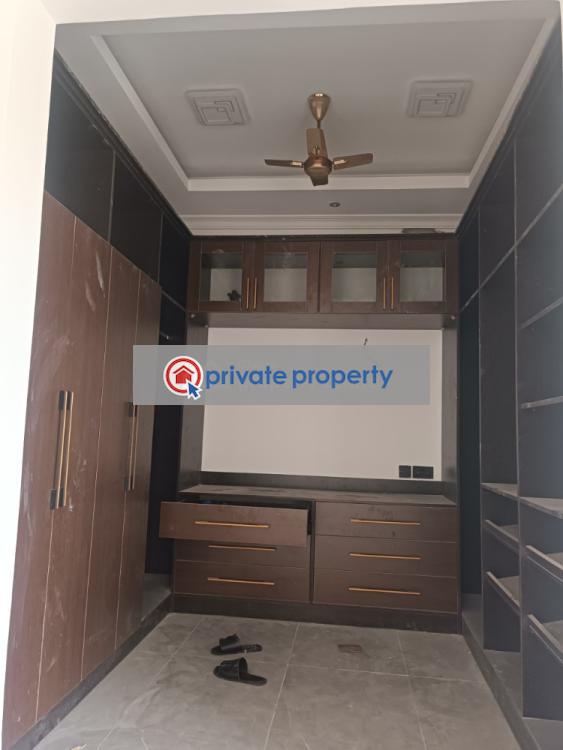 6 bedroom House For Sale Spintex Accra - 8