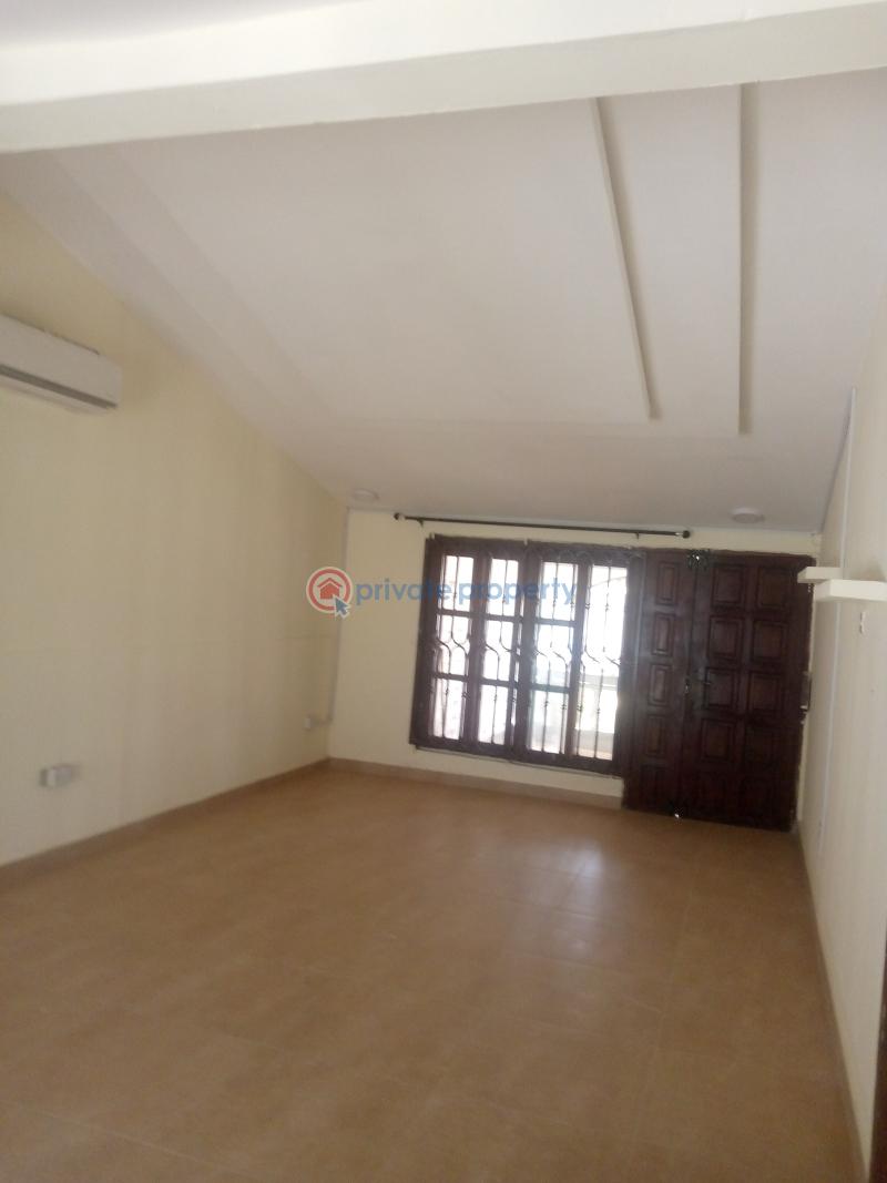 4 bedroom House For Sale Nyaniba Estate Osu Road Accra - 8