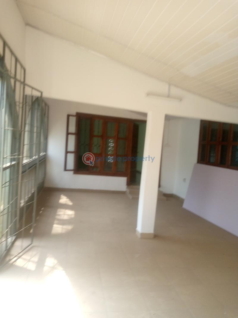 4 bedroom House For Sale Nyaniba Estate Osu Road Accra - 3