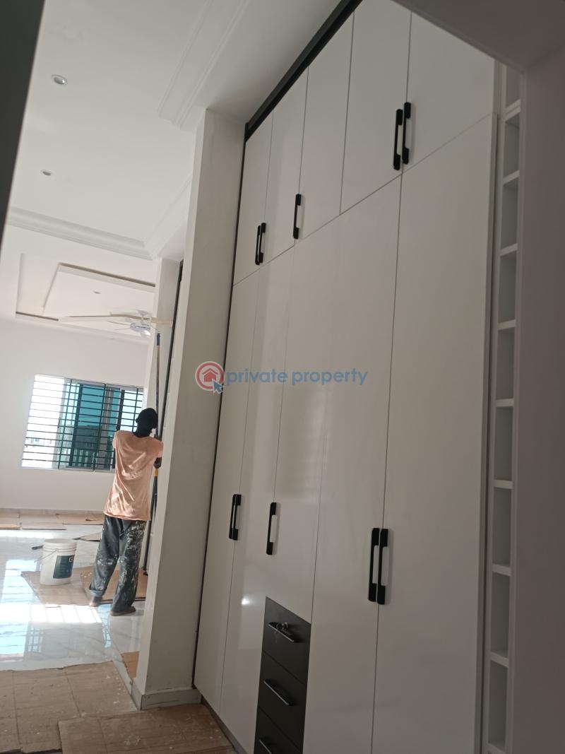 5 bedroom House For Sale Lakeside Estates Adenta Municipal Accra - 16