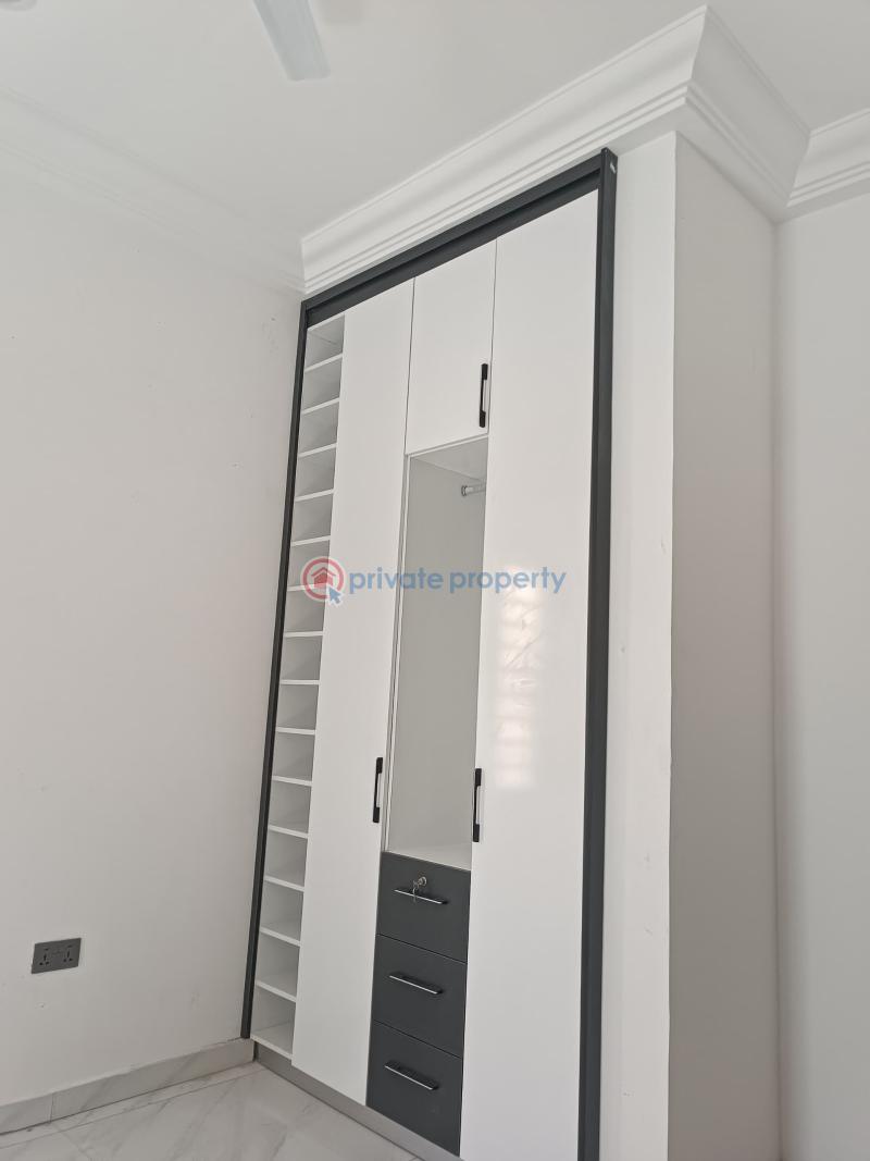 5 bedroom House For Sale Lakeside Estates Adenta Municipal Accra - 17