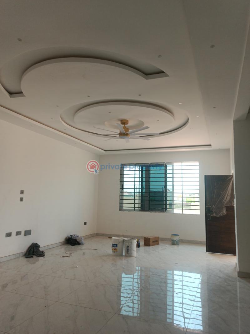 5 bedroom House For Sale Lakeside Estates Adenta Municipal Accra - 8