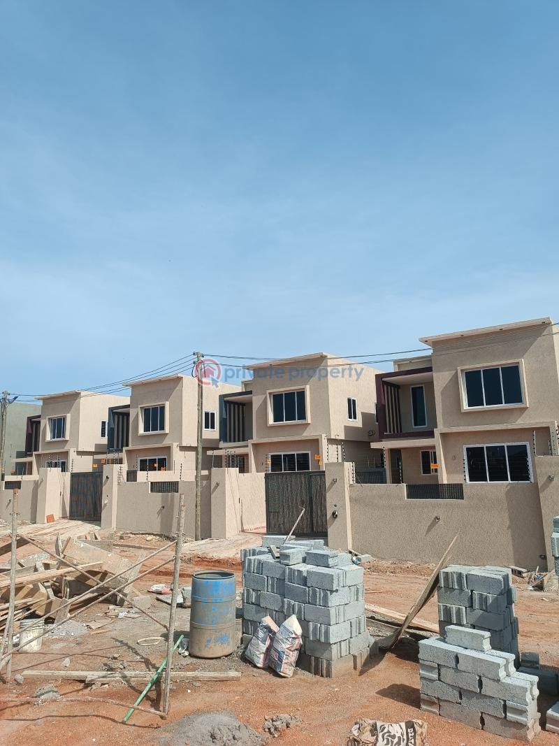 5 bedroom House For Sale Lakeside Estates Adenta Municipal Accra - 19
